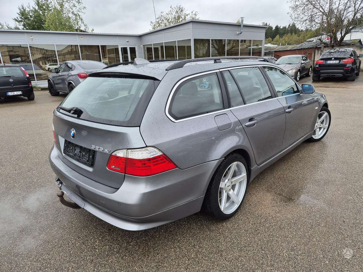 BMW 525 2007 — вигляд ззаду