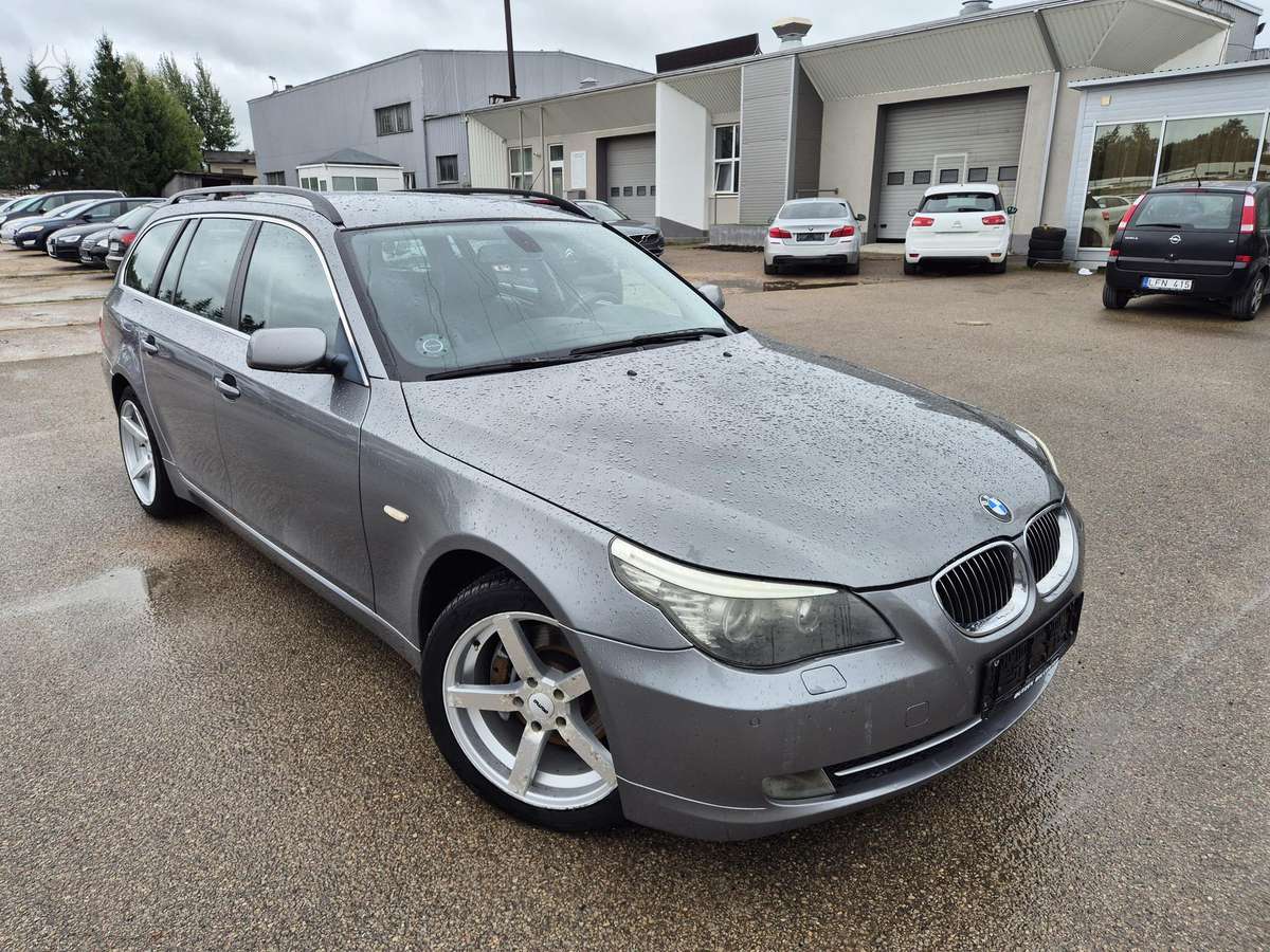BMW 525 2007 — двигун 2497 cm³, 218 HP (160kW)