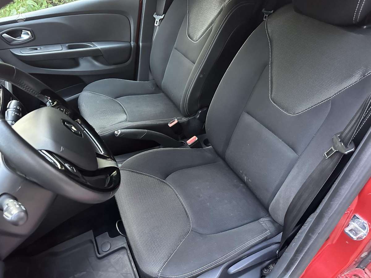 Renault Clio 2015 — photo 11