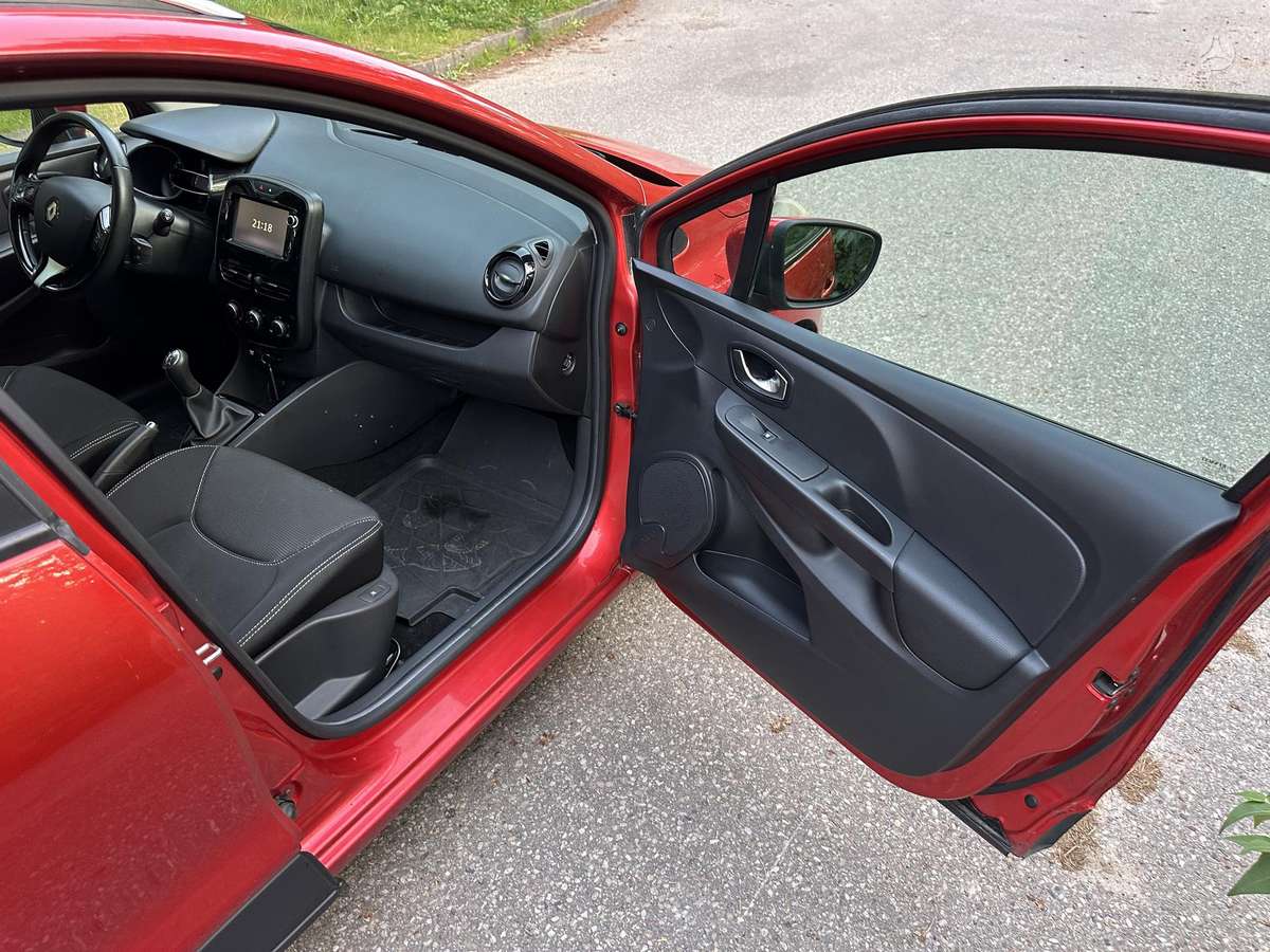 Renault Clio 2015 — photo 12