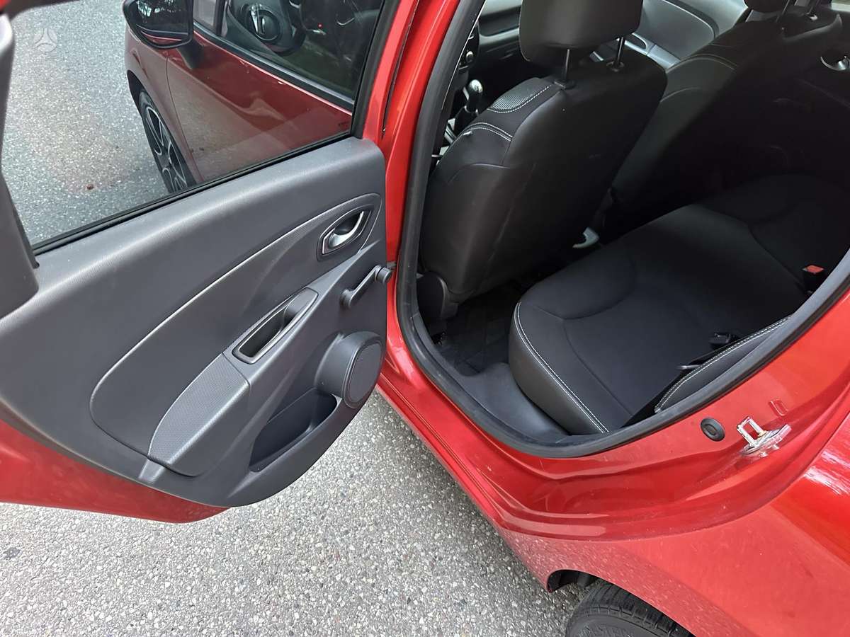 Renault Clio 2015 — photo 14
