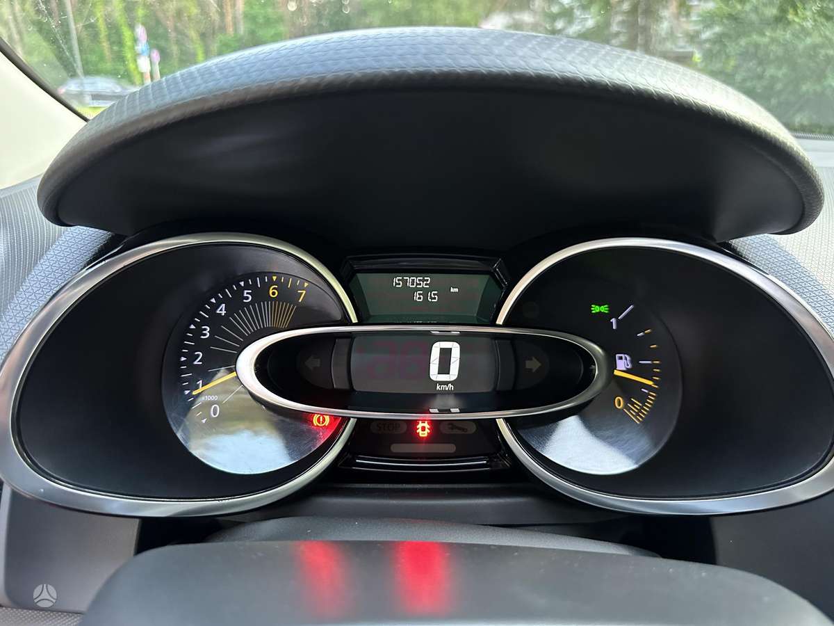 Renault Clio 2015 — photo 19