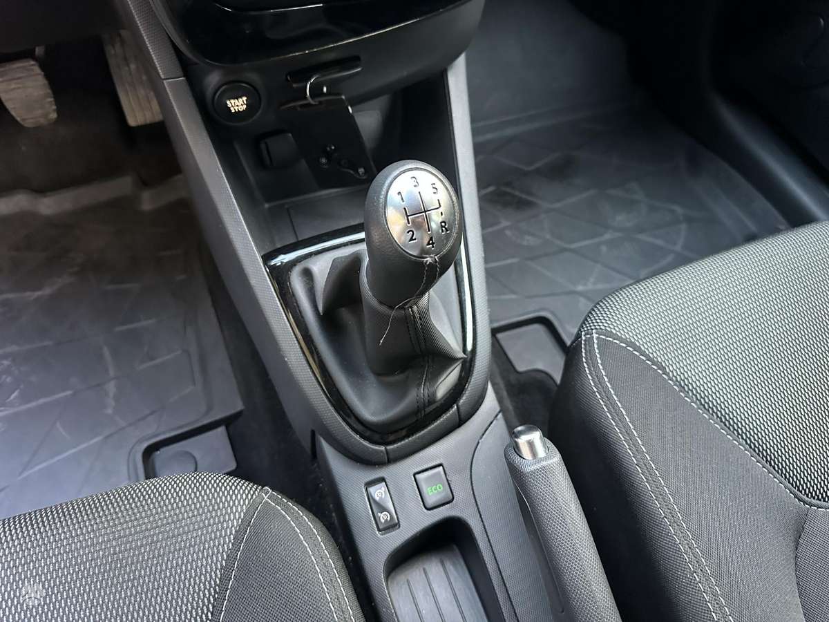 Renault Clio 2015 — photo 22