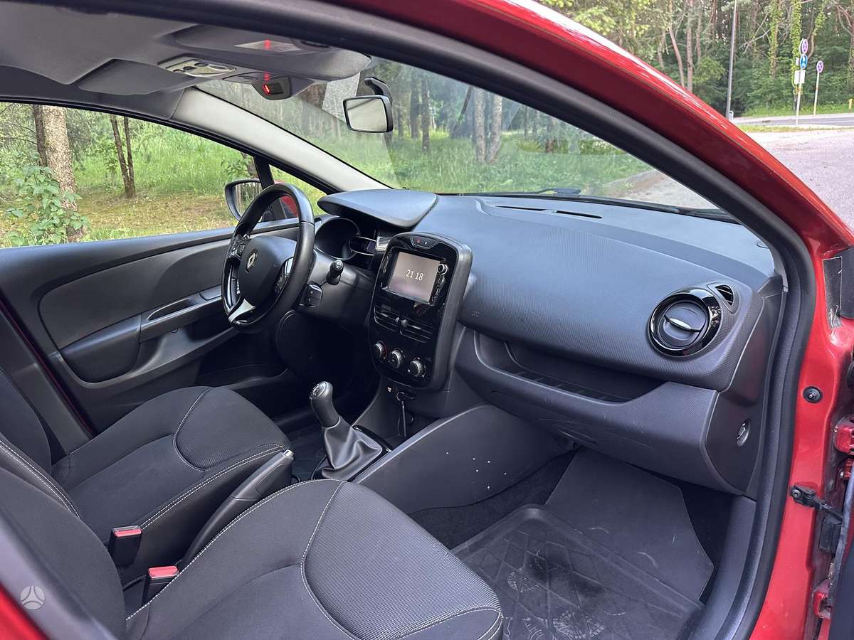 Renault Clio 2015 — photo 9