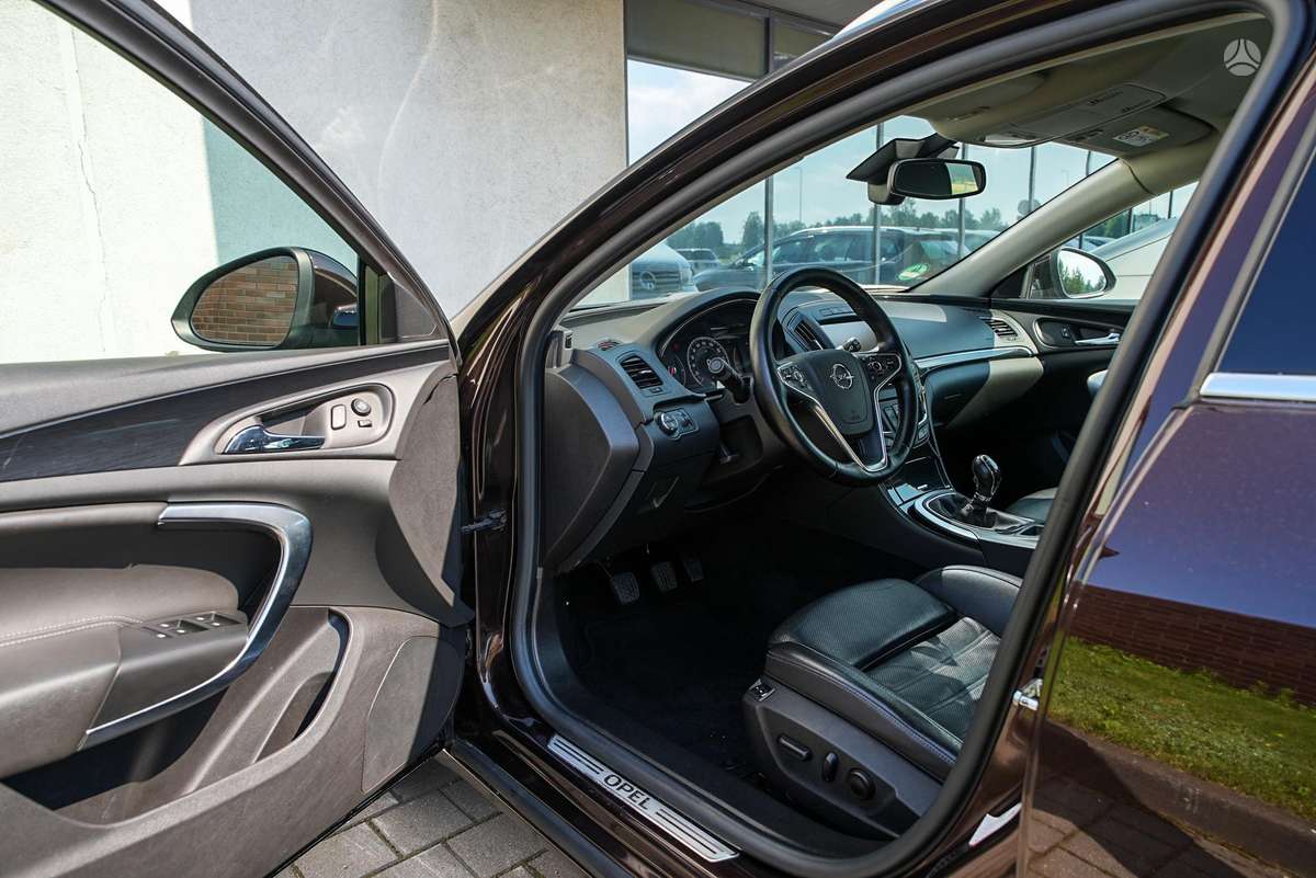 Opel Insignia 2014 — photo 22