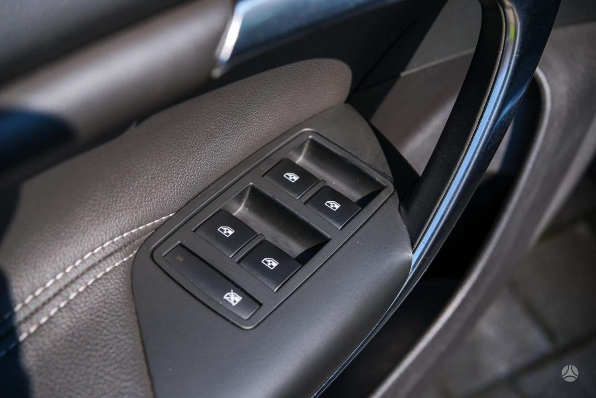 Opel Insignia 2014 — photo 30