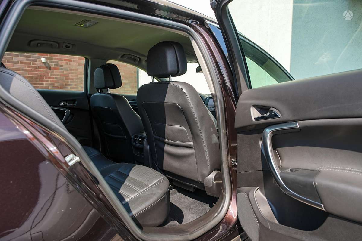 Opel Insignia 2014 — photo 33