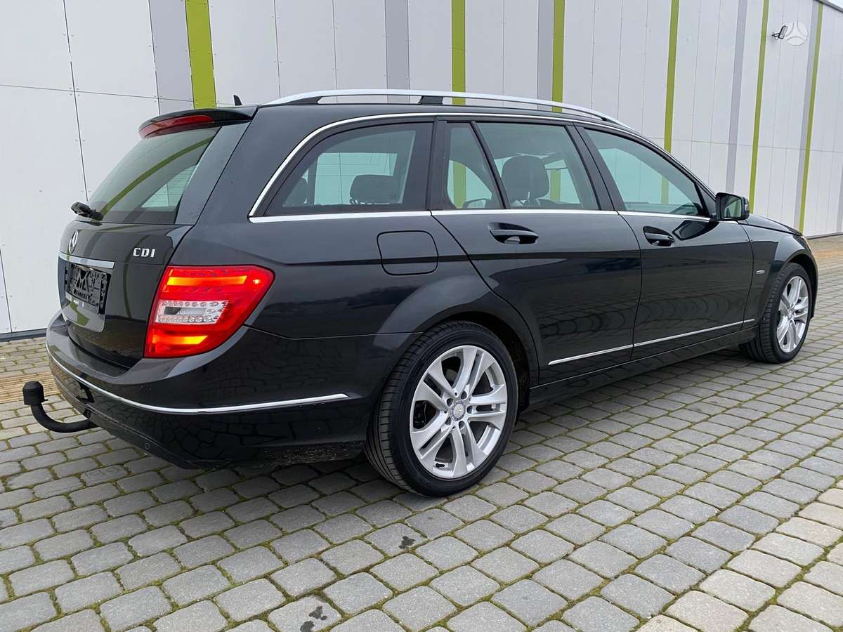 Mercedes-Benz C180 2011 — photo 5