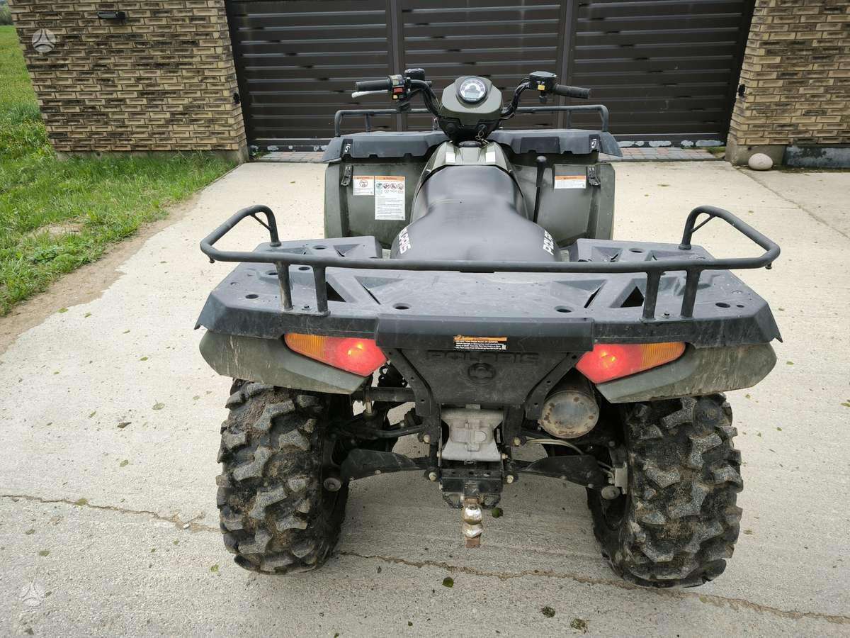 Polaris Sportsman 2013 — interior