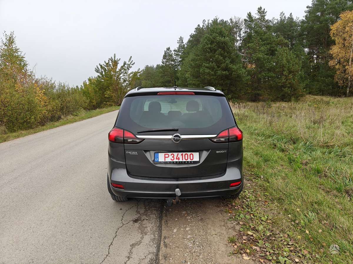 Opel Zafira 2012 — photo 6