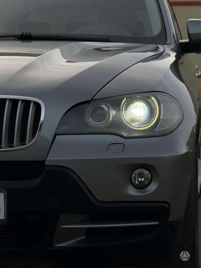 BMW X5 2008 — photo 17