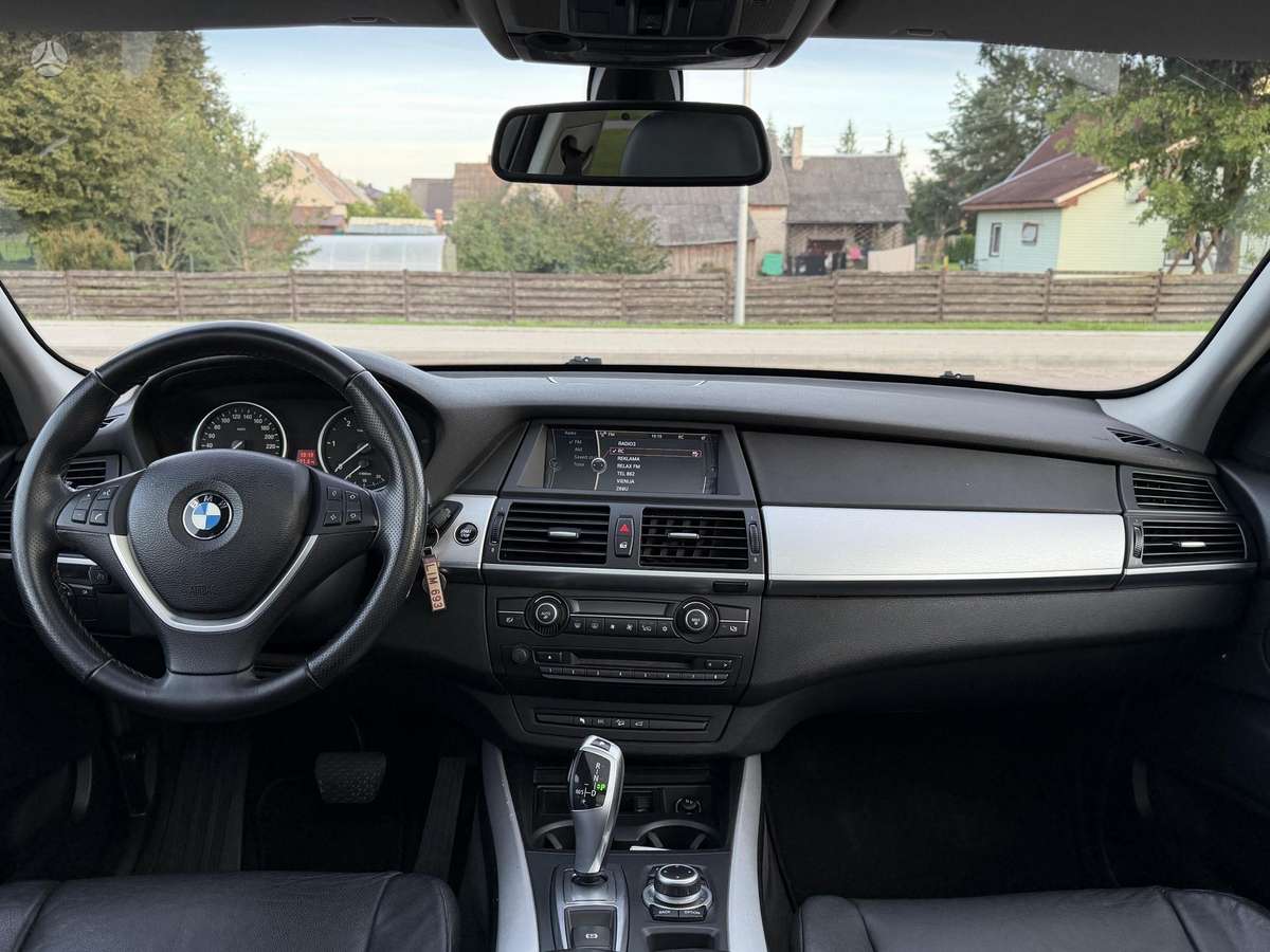BMW X5 2008 — photo 18