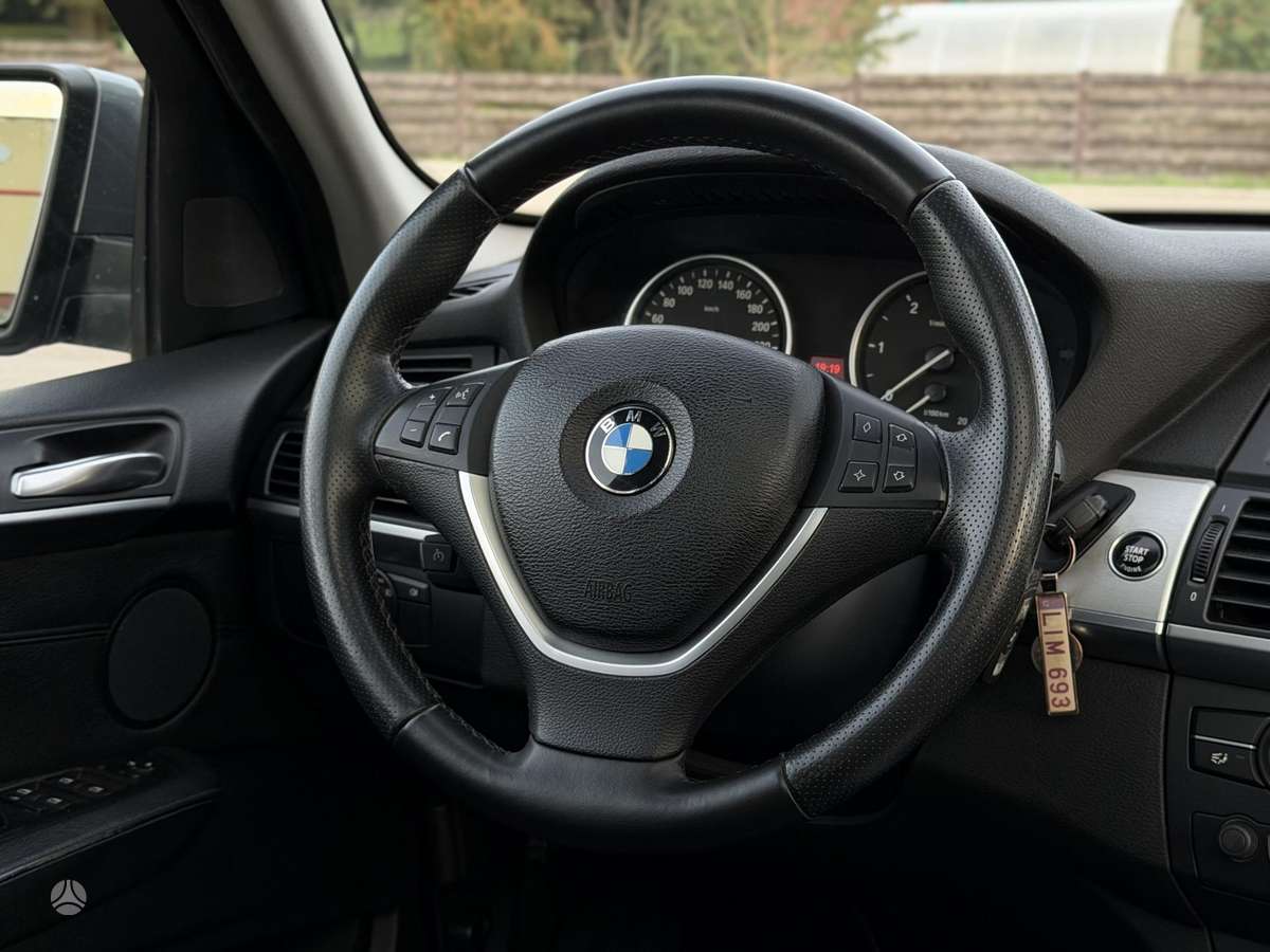 BMW X5 2008 — photo 21