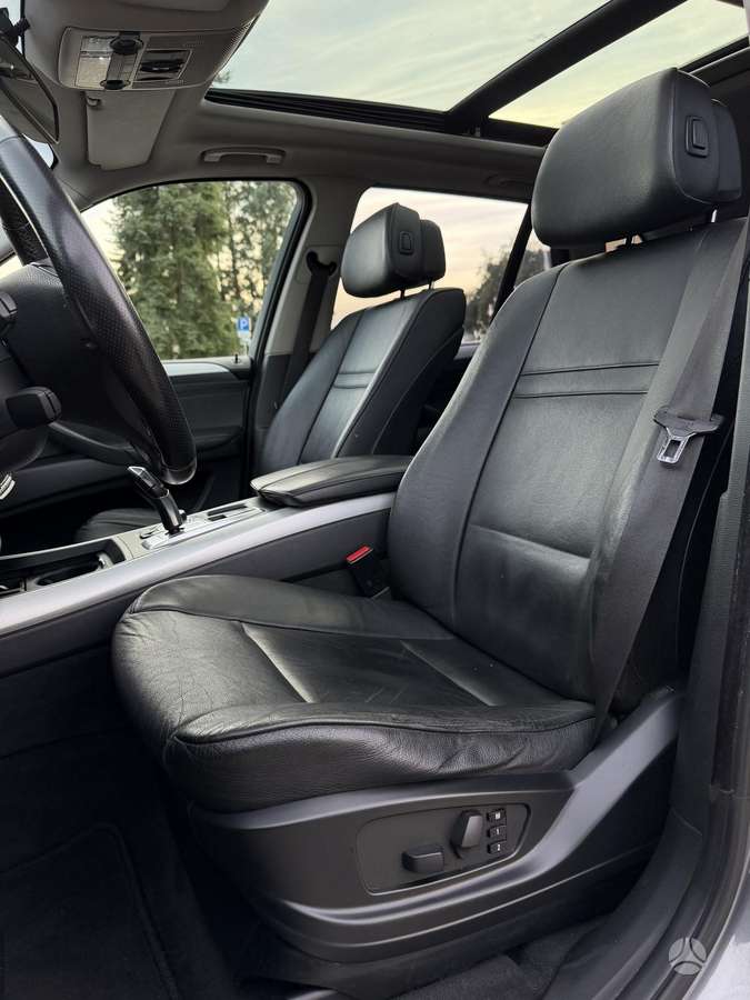 BMW X5 2008 — photo 24