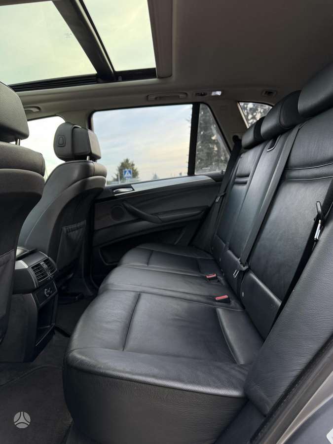 BMW X5 2008 — photo 26
