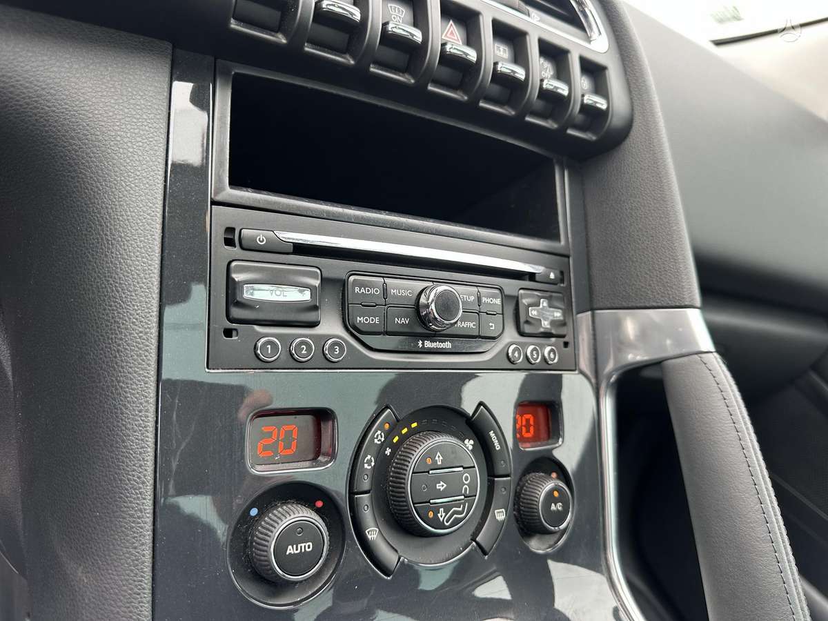 Peugeot 3008 2015 — photo 18