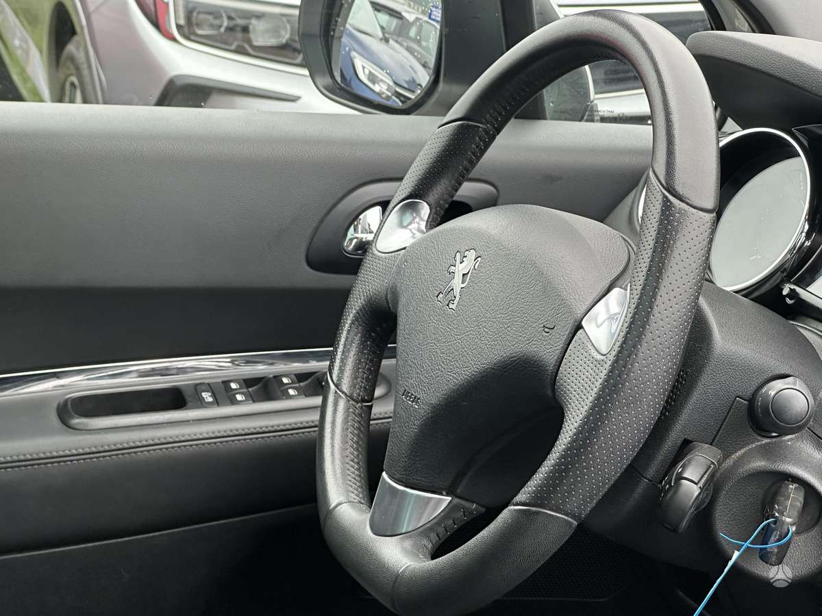 Peugeot 3008 2015 — photo 20