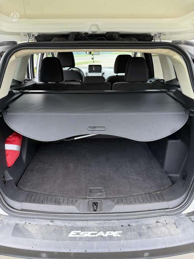 Ford Escape 2015 — фото 10
