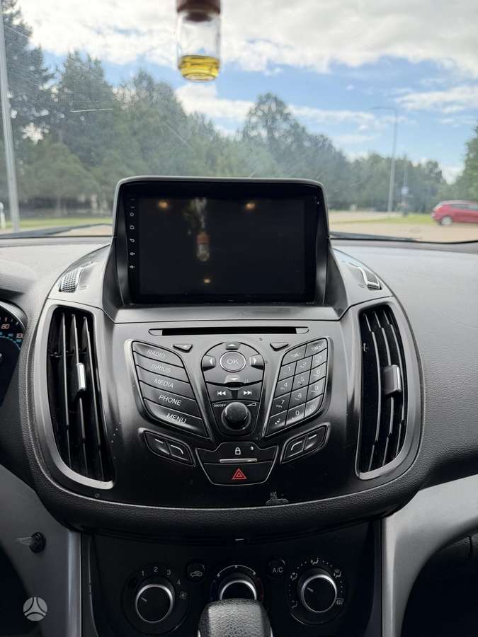Ford Escape 2015 — фото 12