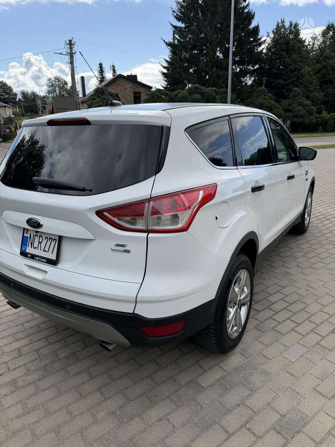 Ford Escape 2015 — фото 15