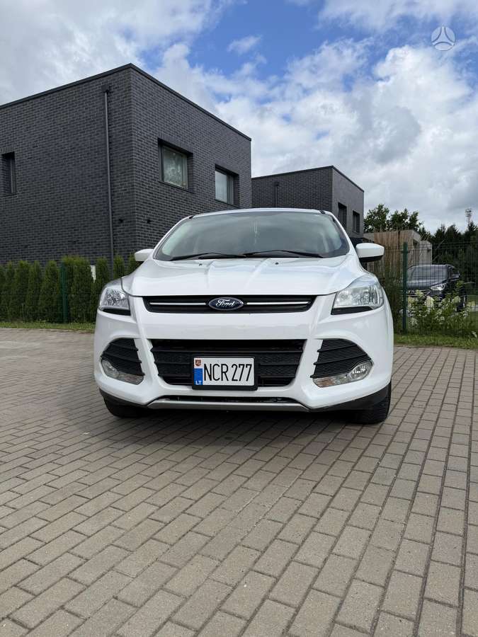 Ford Escape 2015 — фото 17