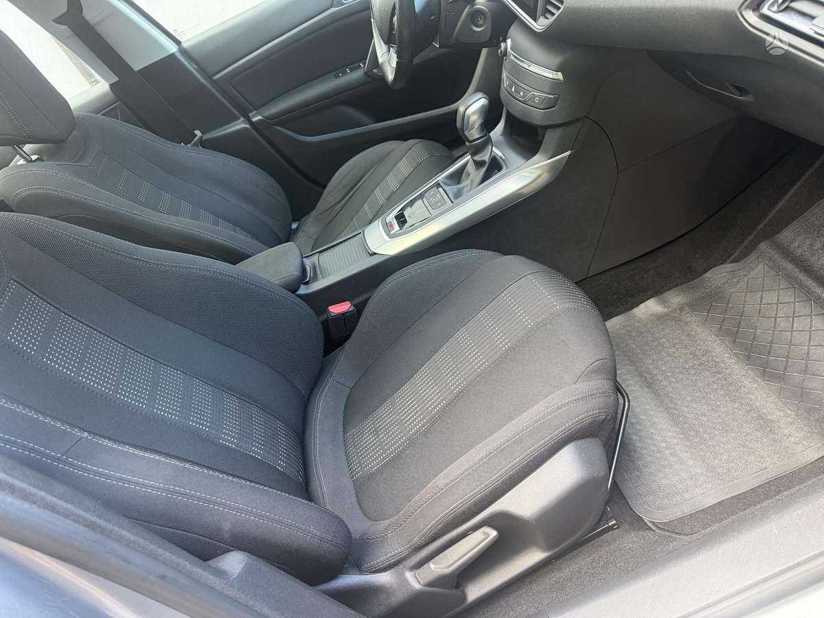 Peugeot 308 2014 — photo 13