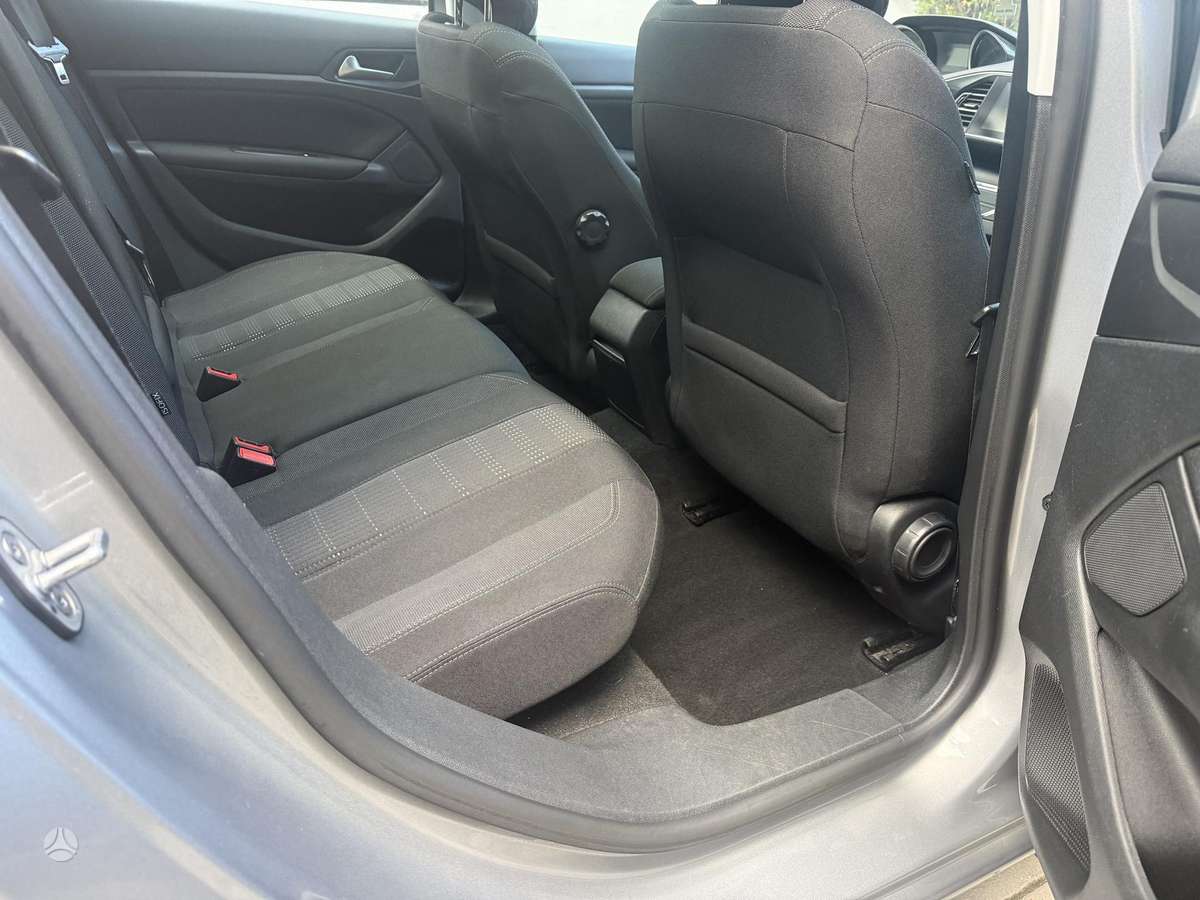 Peugeot 308 2014 — photo 16