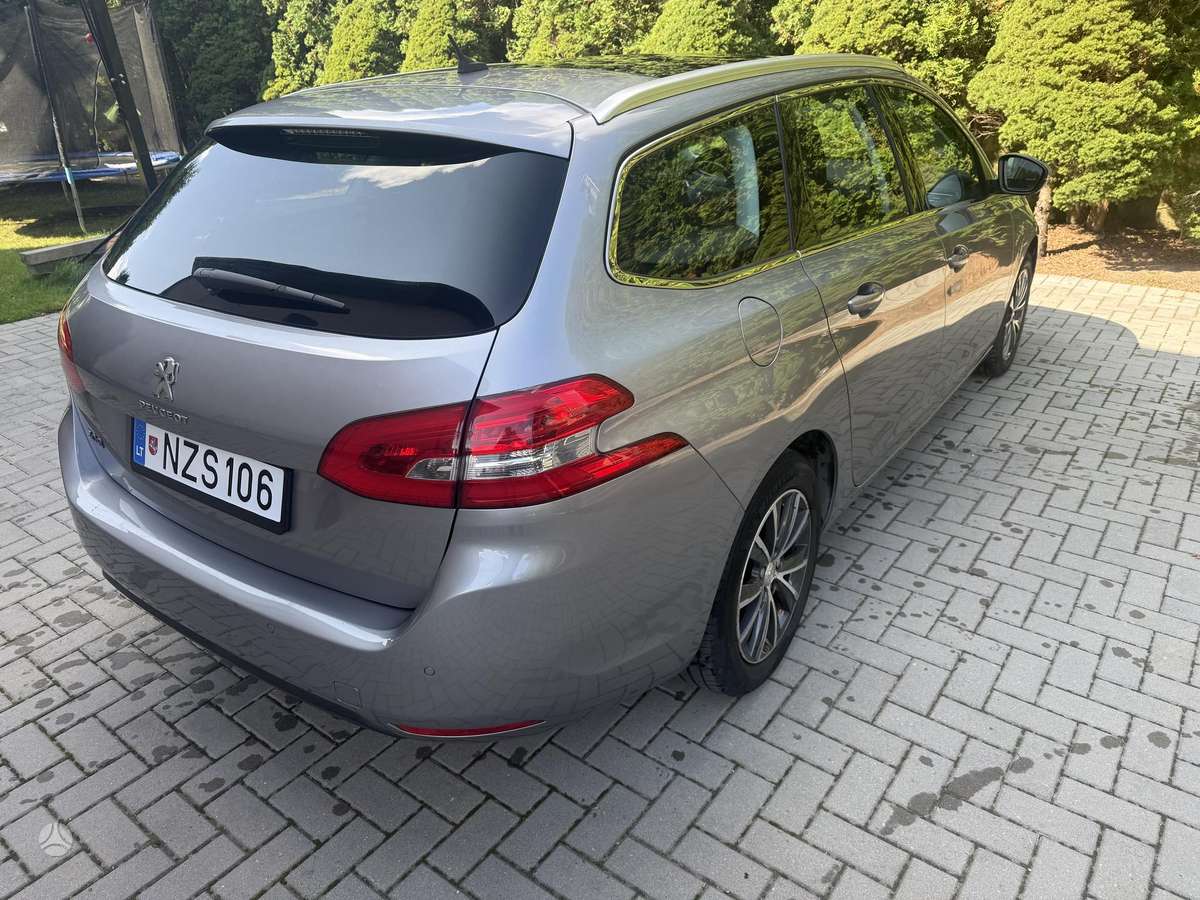 Peugeot 308 2014 — engine 1199 cm³, 131 HP (96kW)