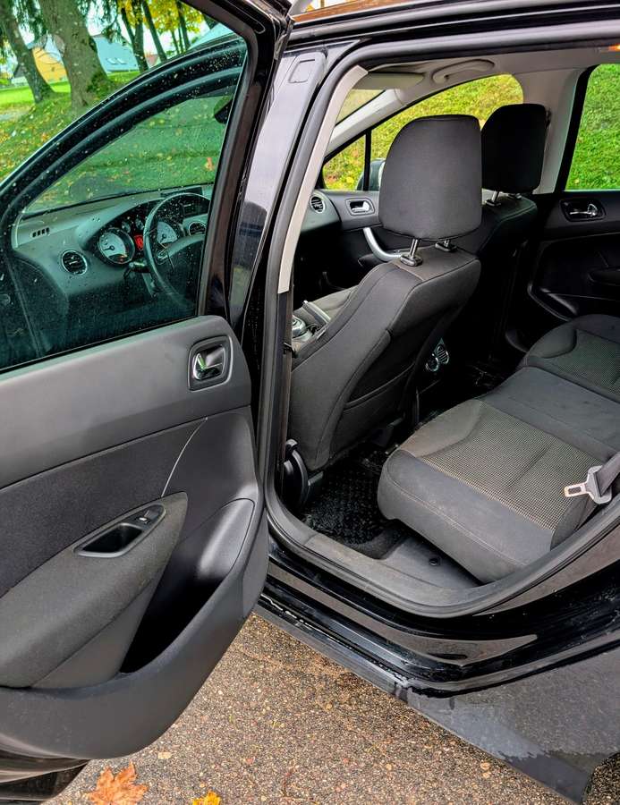 Peugeot 308 2013 — photo 10