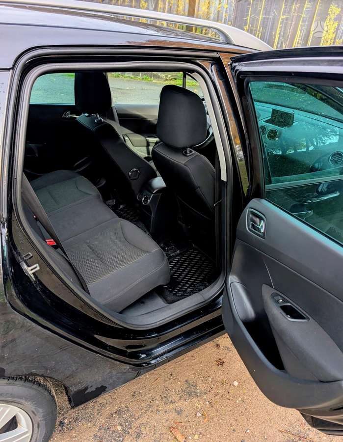 Peugeot 308 2013 — photo 11