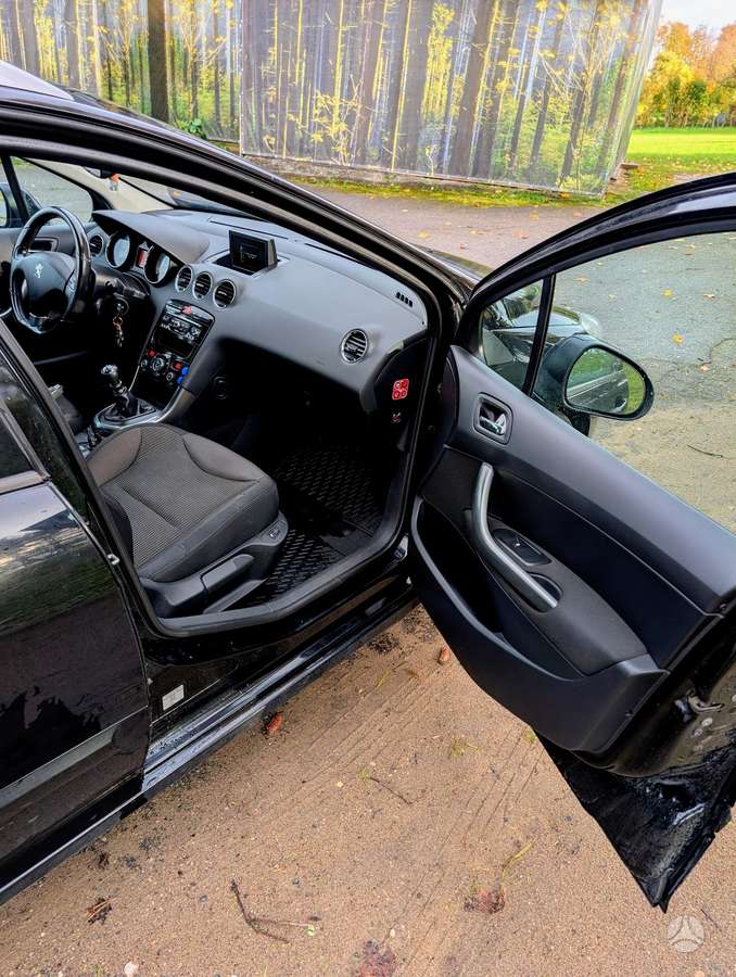 Peugeot 308 2013 — photo 12