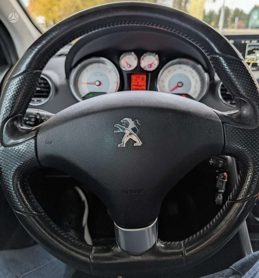 Peugeot 308 2013 — photo 14