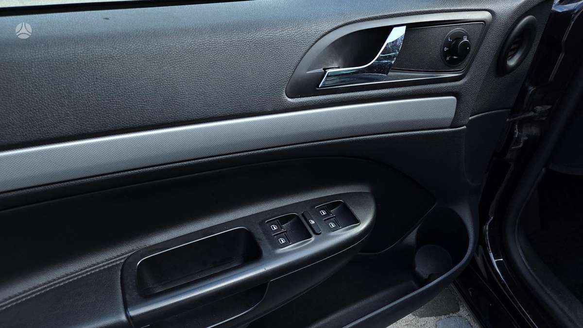 Skoda Octavia 2010 — фото 12