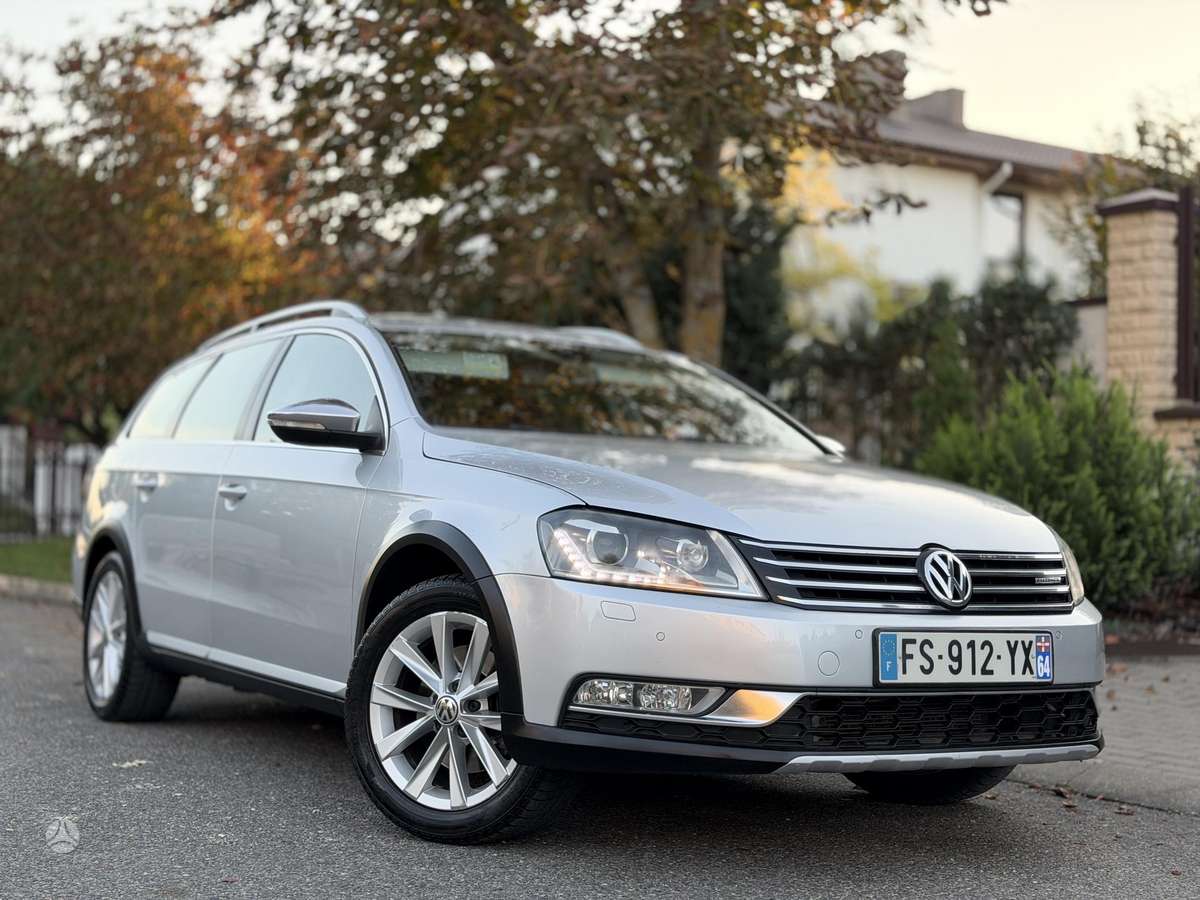 Volkswagen Passat 2015 — салон