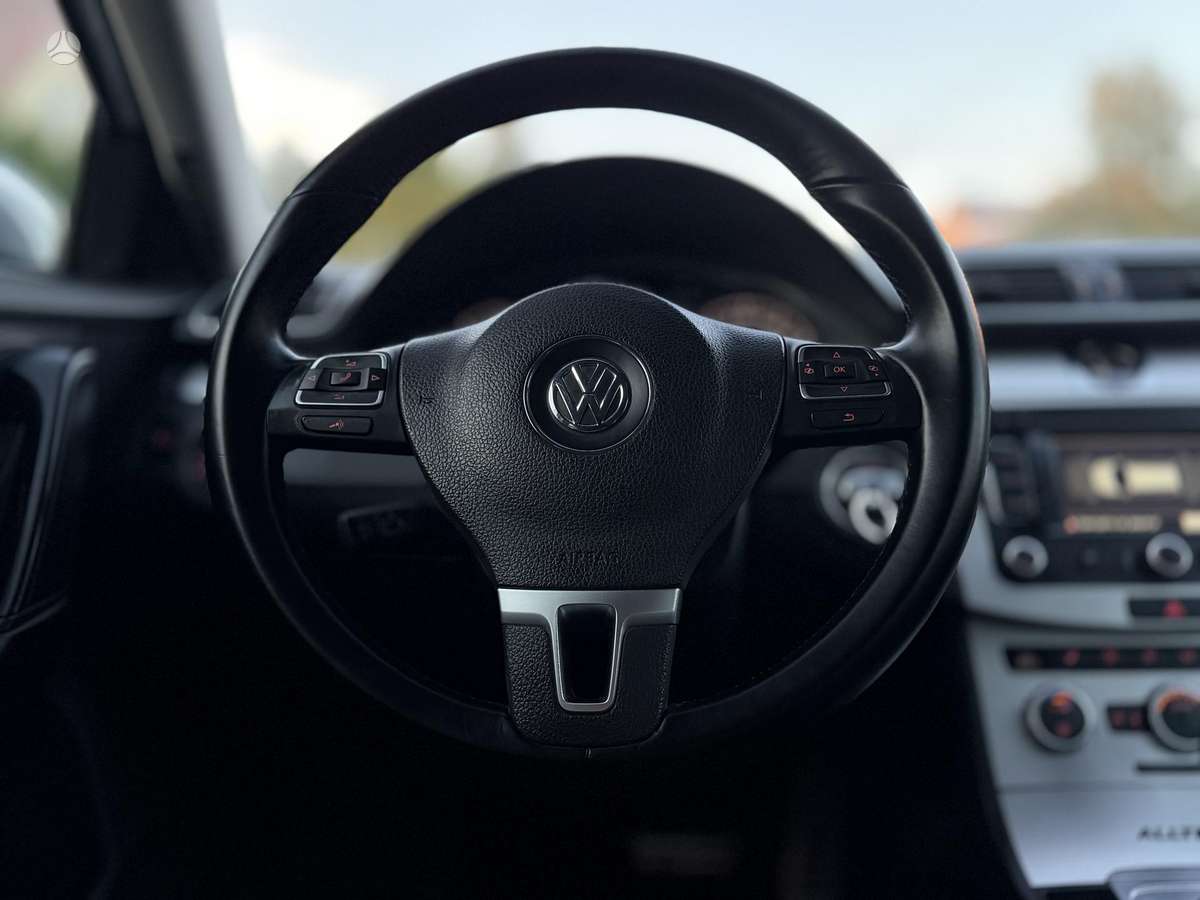 Volkswagen Passat 2015 — фото 46
