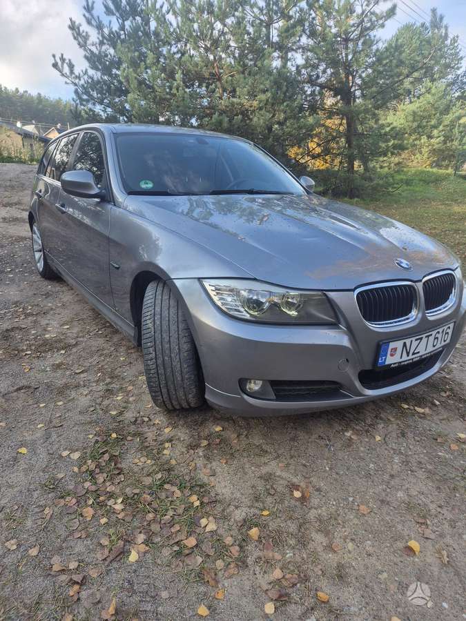 BMW 318 2009 — photo 7