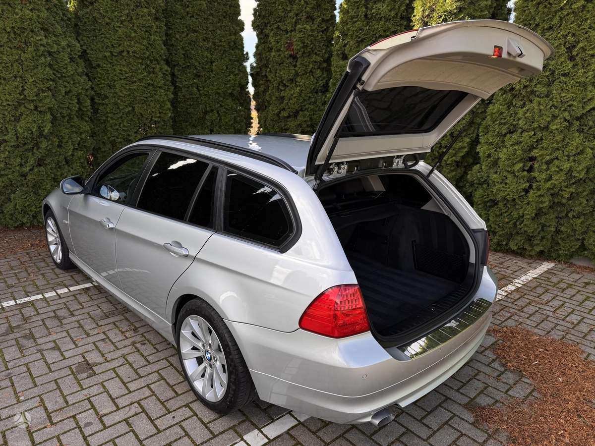 BMW 320 2010 — фото 15
