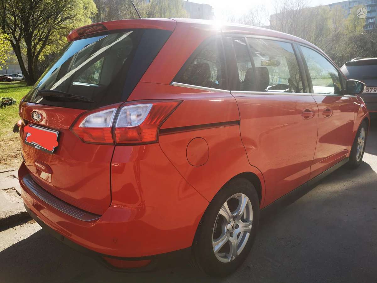 Ford Grand 2012 — photo 27
