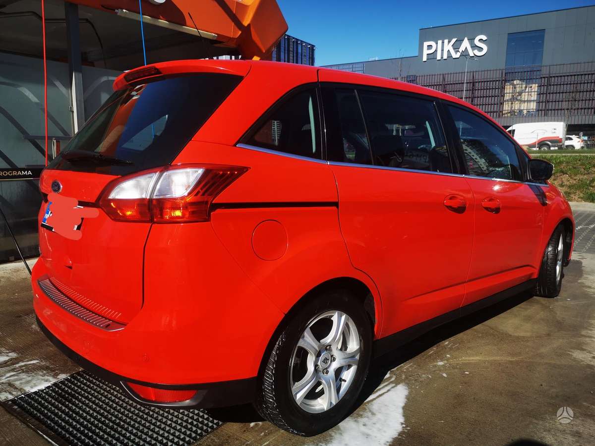 Ford Grand 2012 — photo 28