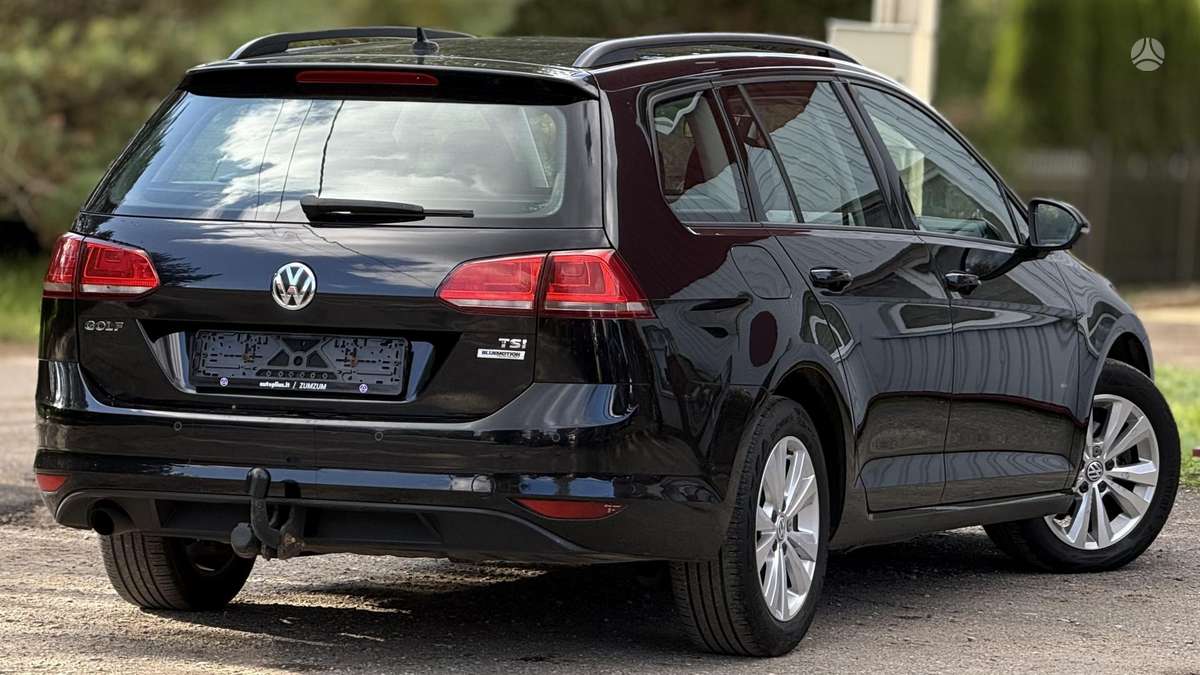 Volkswagen Golf 2015 — салон
