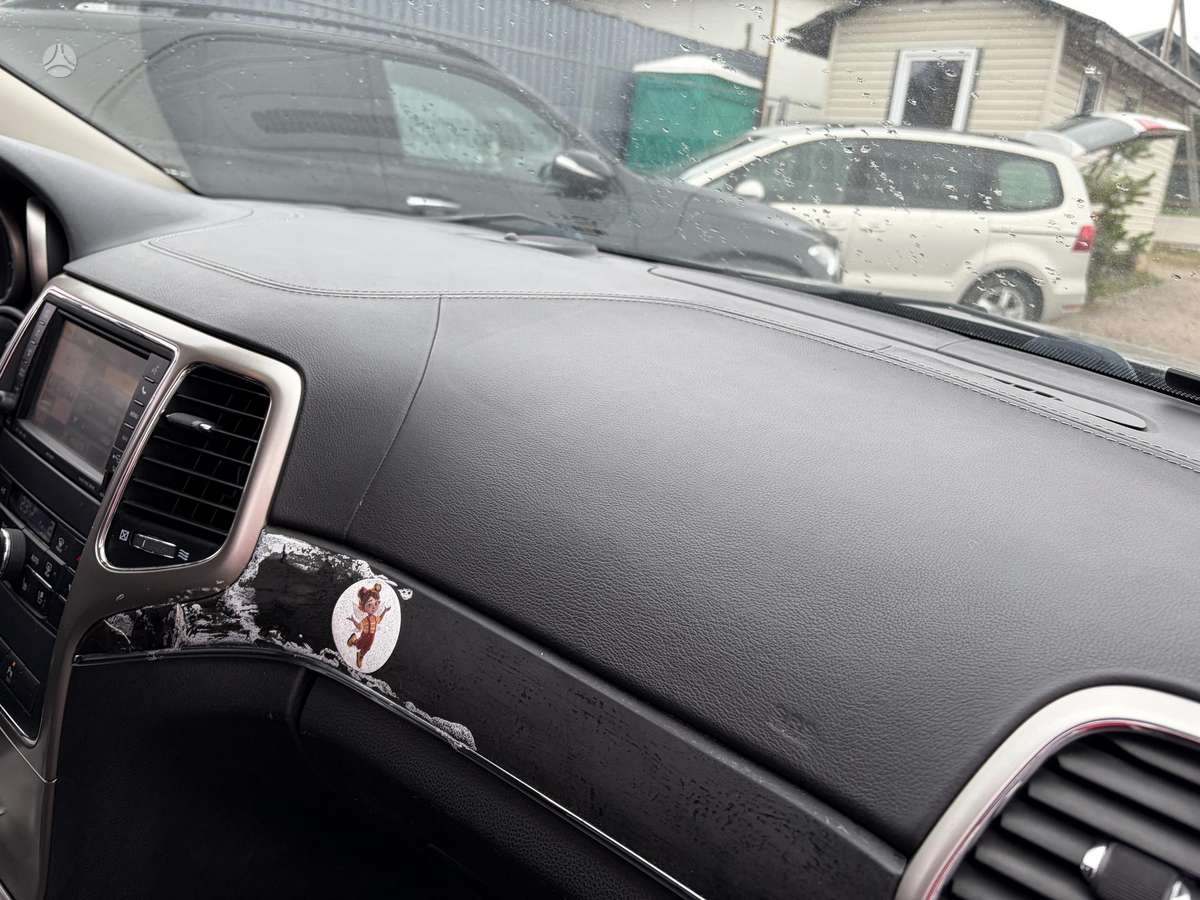 Jeep Grand 2013 — photo 11