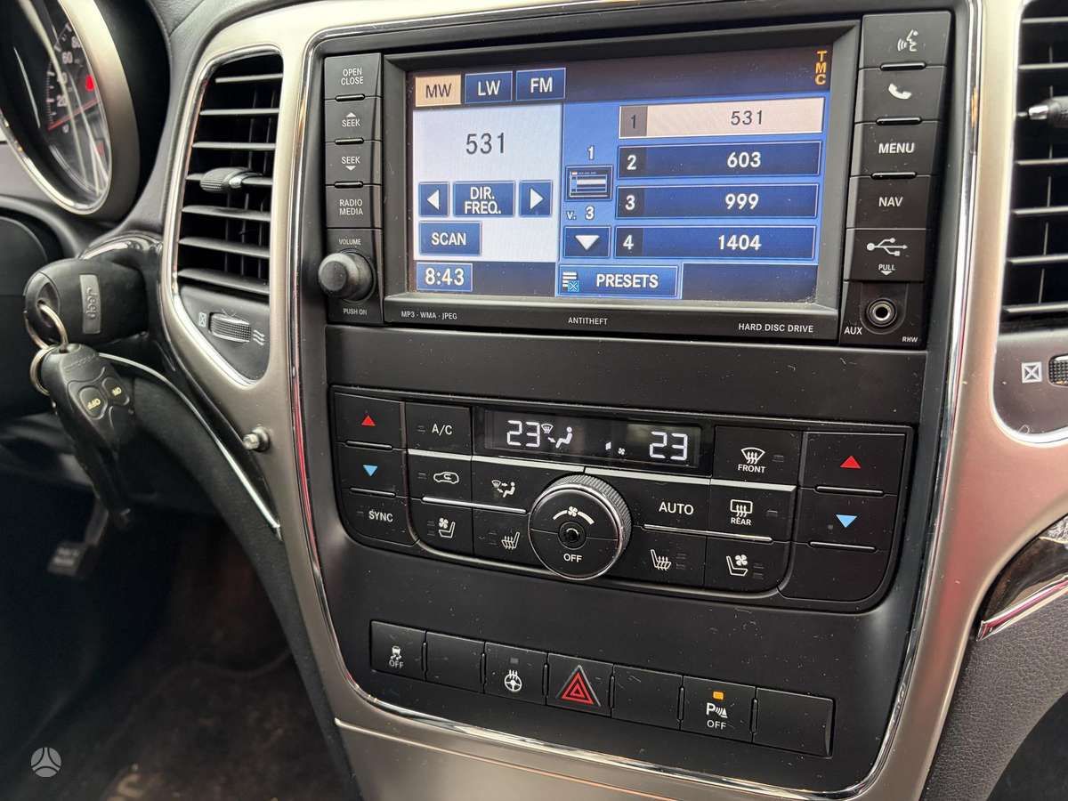 Jeep Grand 2013 — photo 13