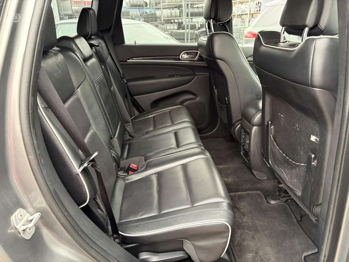 Jeep Grand 2013 — photo 17