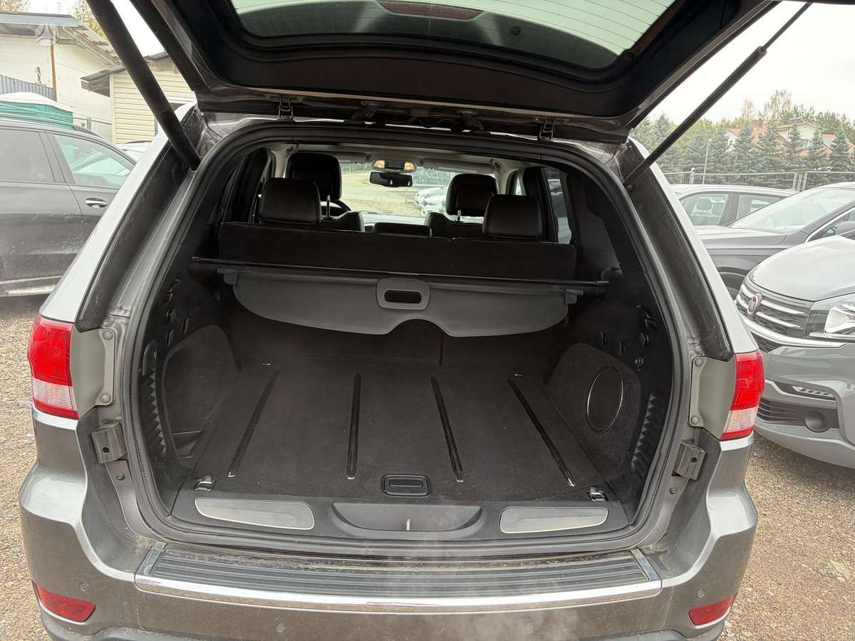 Jeep Grand 2013 — photo 21