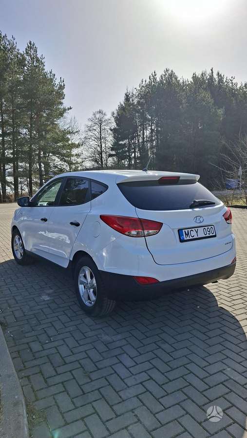 Hyundai ix35 2011 — interior