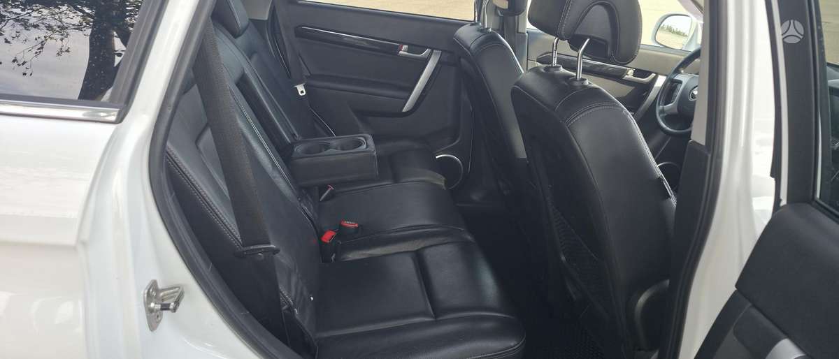 Chevrolet Captiva 2011 — photo 11