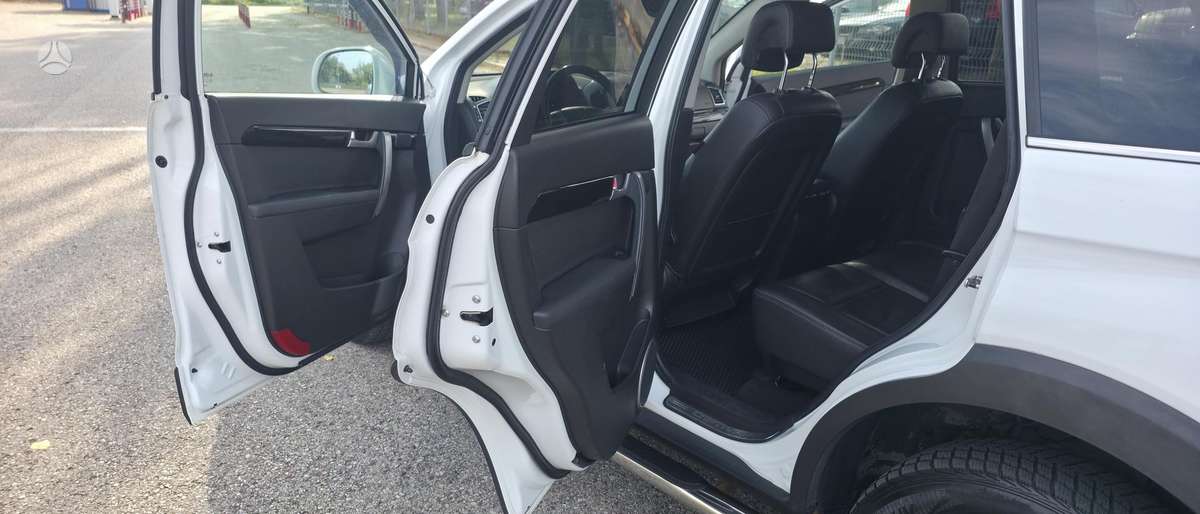 Chevrolet Captiva 2011 — photo 12
