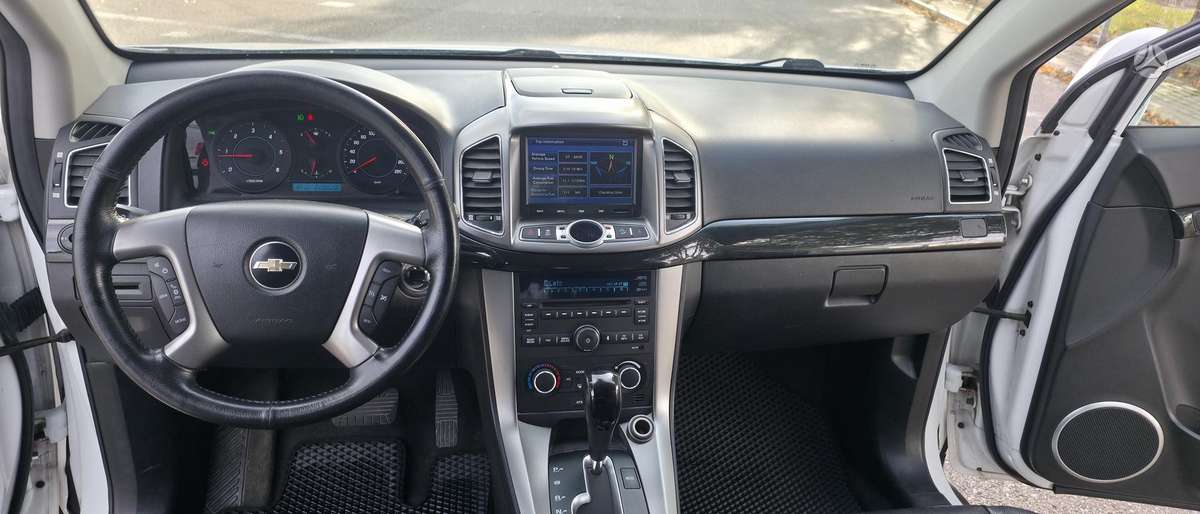 Chevrolet Captiva 2011 — photo 13