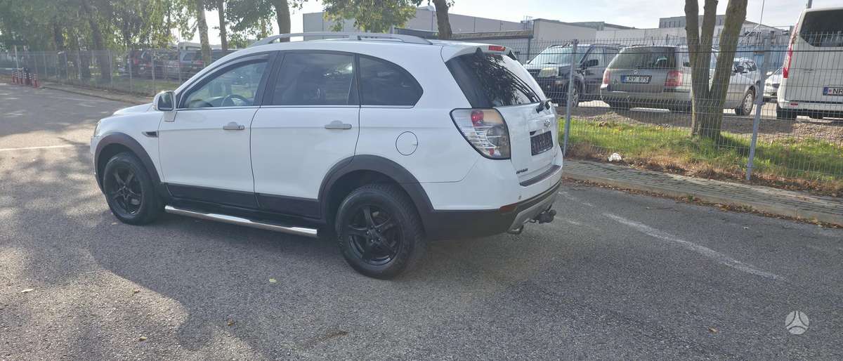 Chevrolet Captiva 2011 — engine 2200 cm³, 184 HP (135kW)