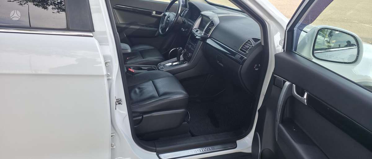 Chevrolet Captiva 2011 — photo 9